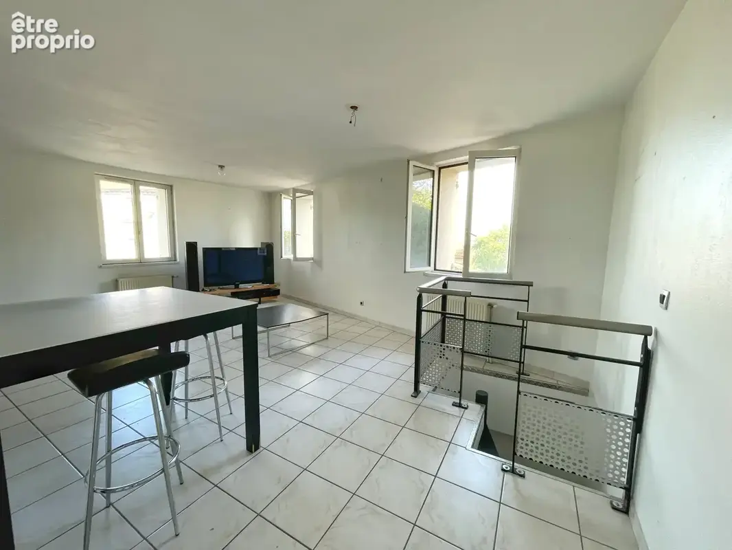 Appartement T5 Soucieu-en-Jarrest - photo 4