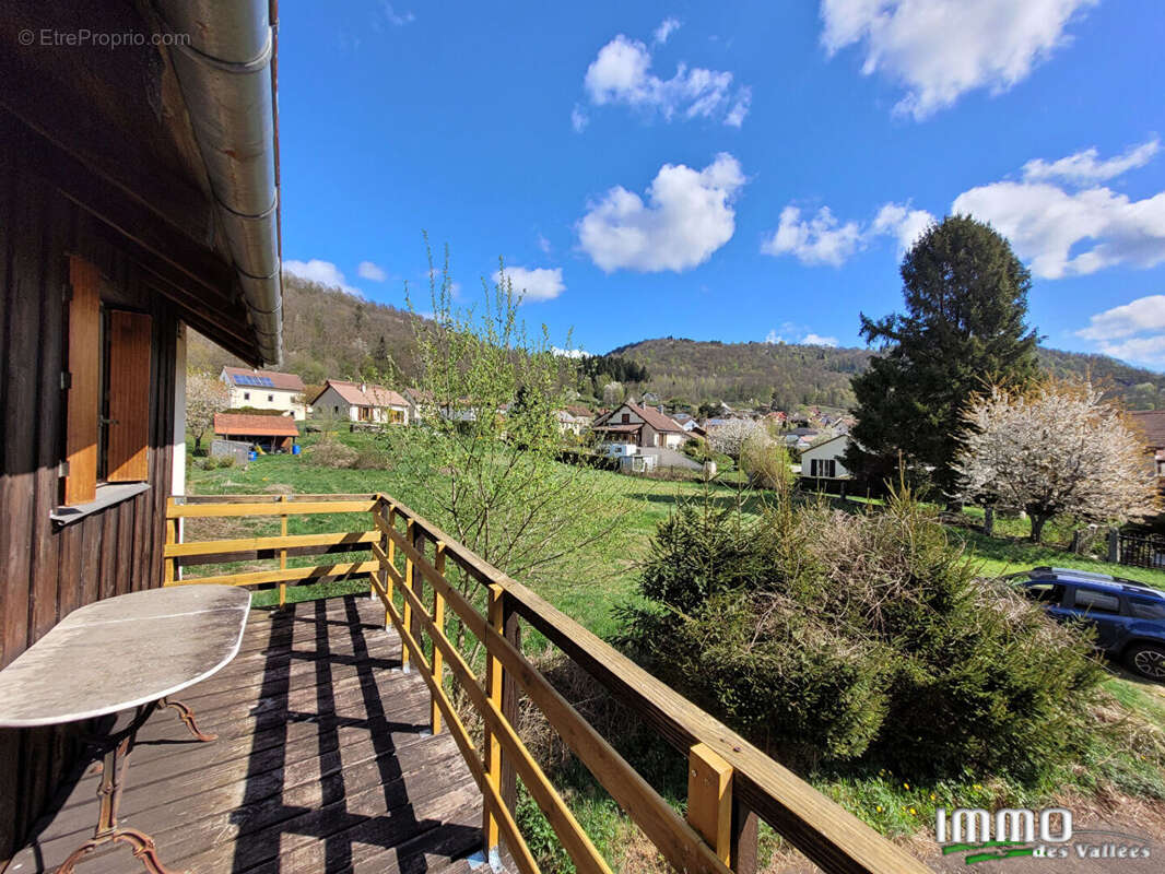 Appartement à FRESSE-SUR-MOSELLE