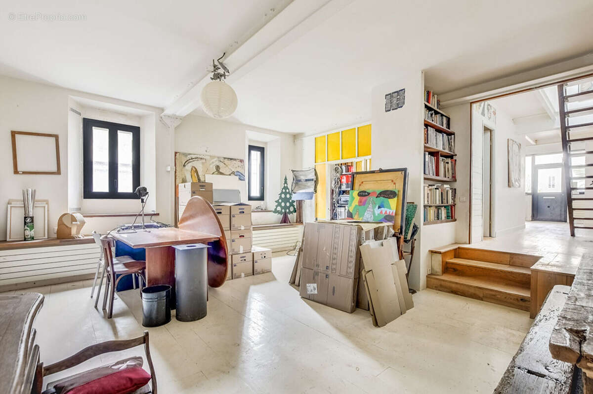 Appartement à PARIS-19E