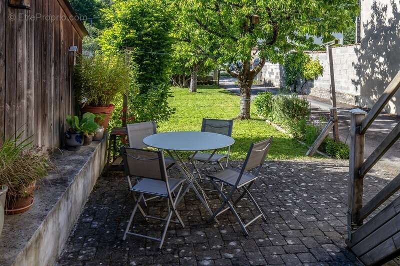 Maison à MARBACHE