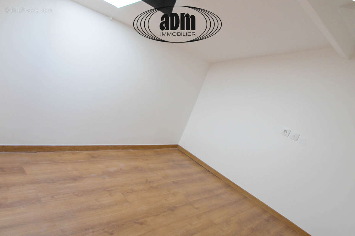 MAISON MEULIERE 90 M2 À Nanteuil les Meaux - photo 12