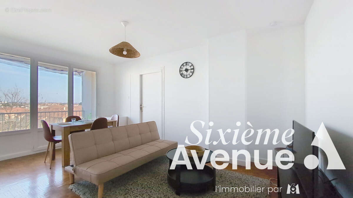 Appartement à BRON