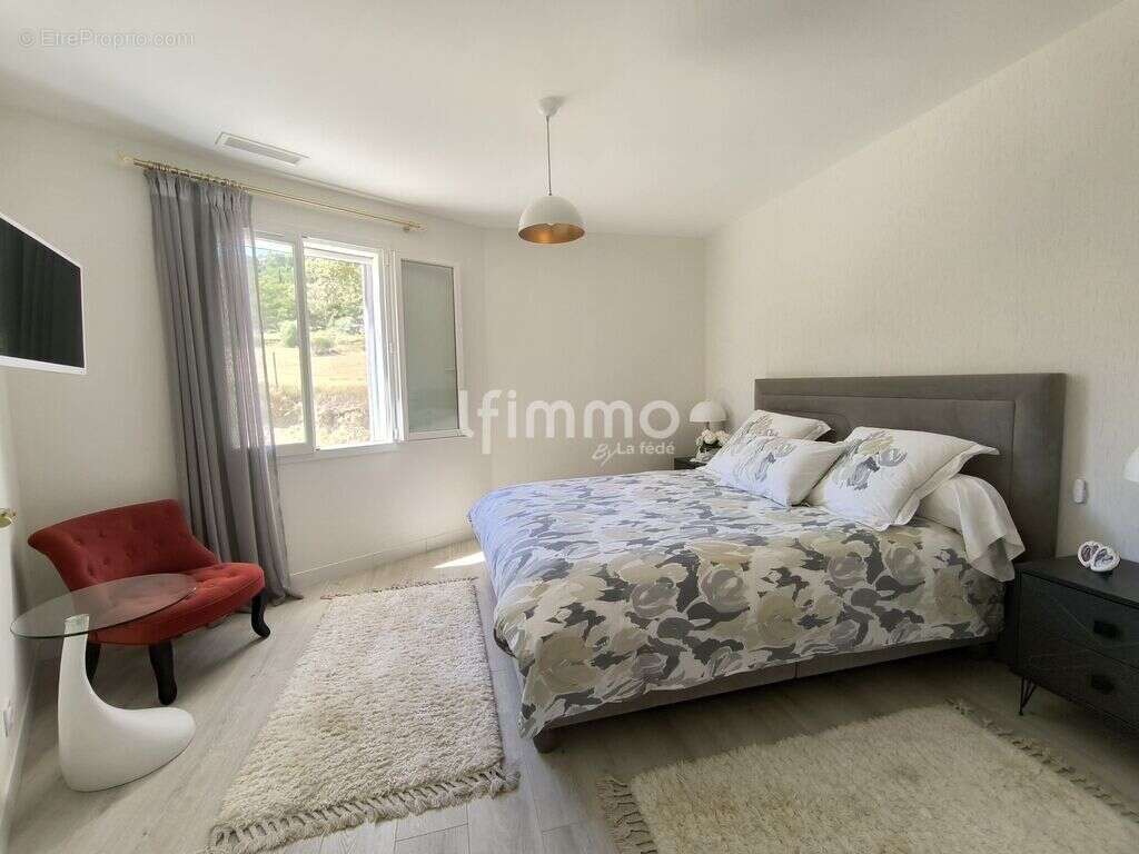 Conilhac - Propriété de charme avec piscine et hangar - photo 11