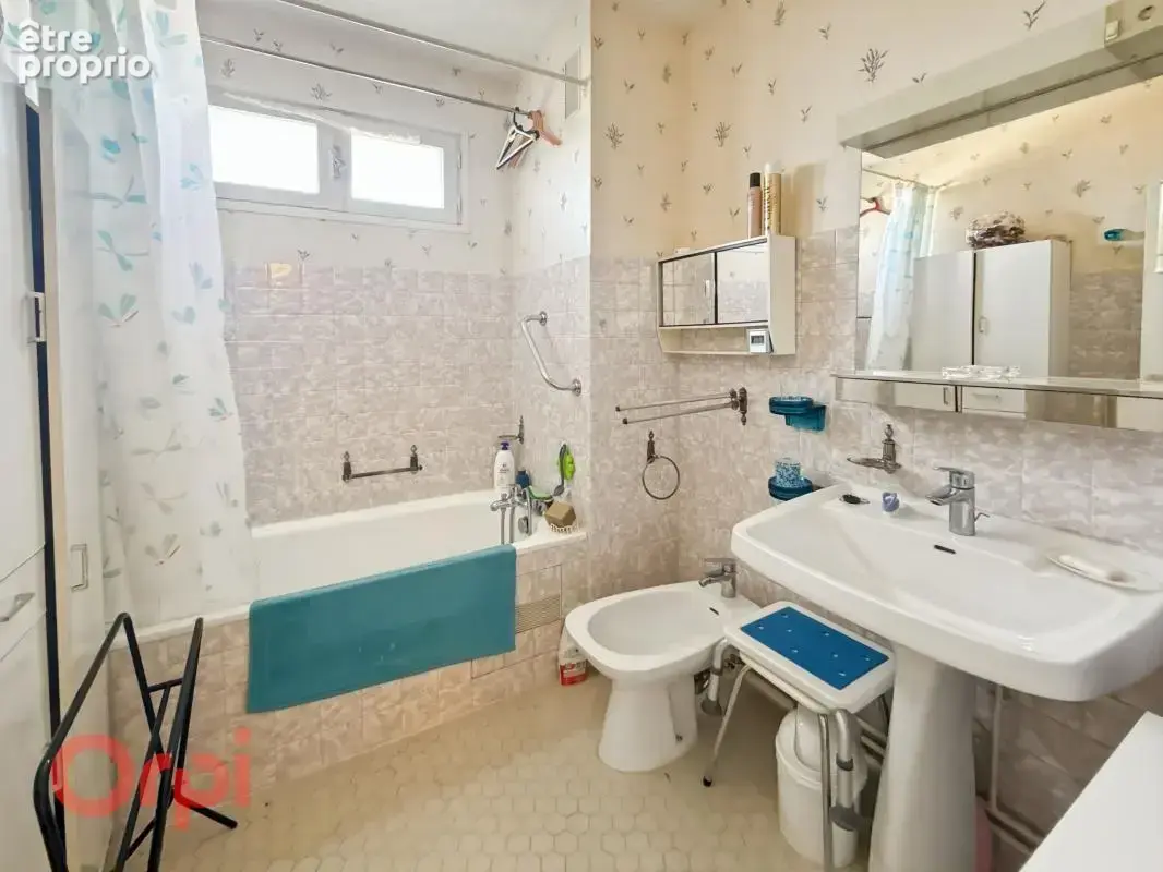 À vendre – Bel appartement avec balcon dans une résidence avec ascenseur à Romorantin-Lanthenay - photo 8