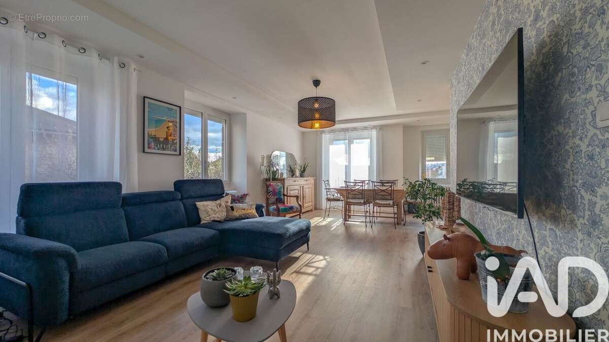 Photo 2 - Maison à ONET-LE-CHATEAU