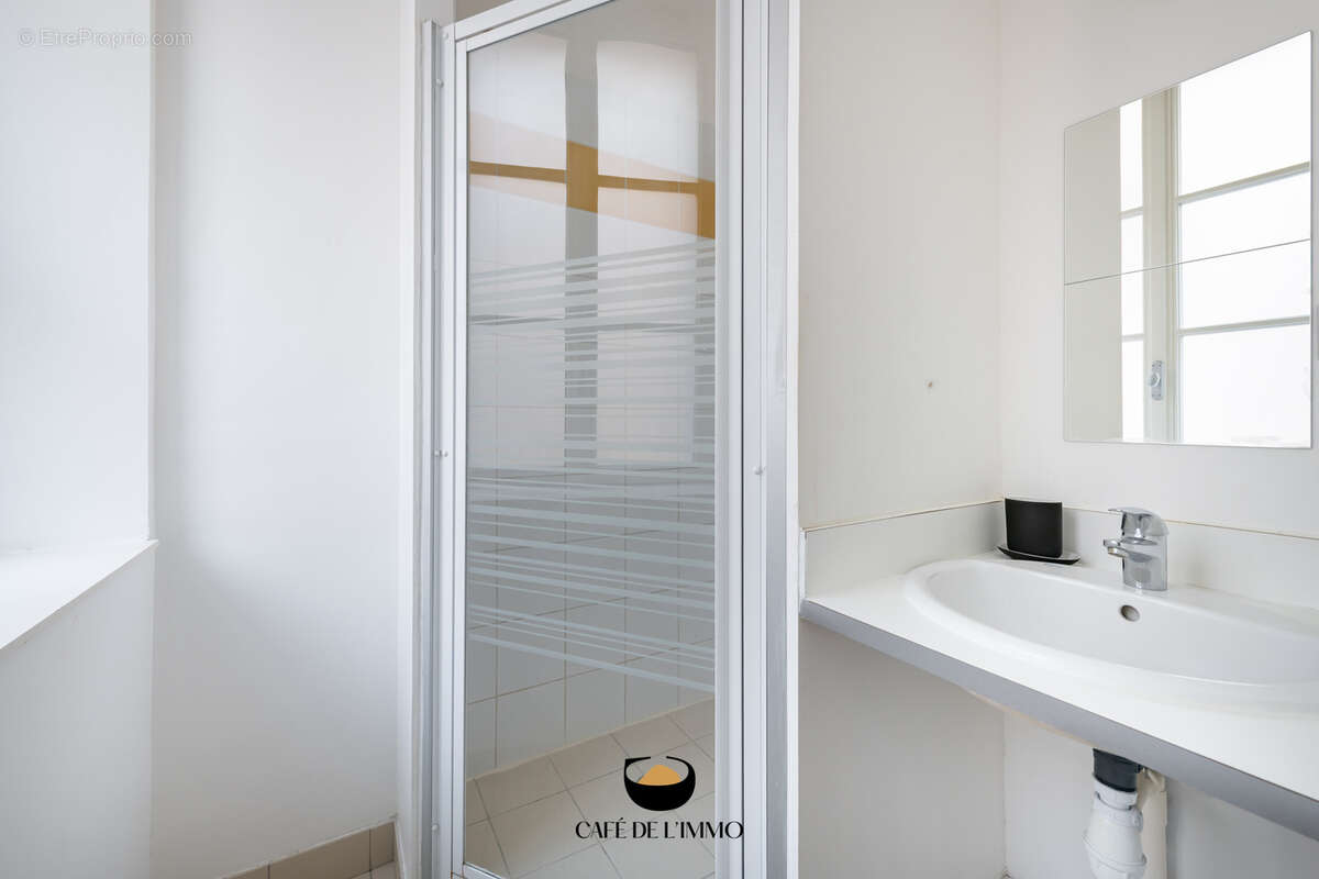 Appartement à MARSEILLE-2E