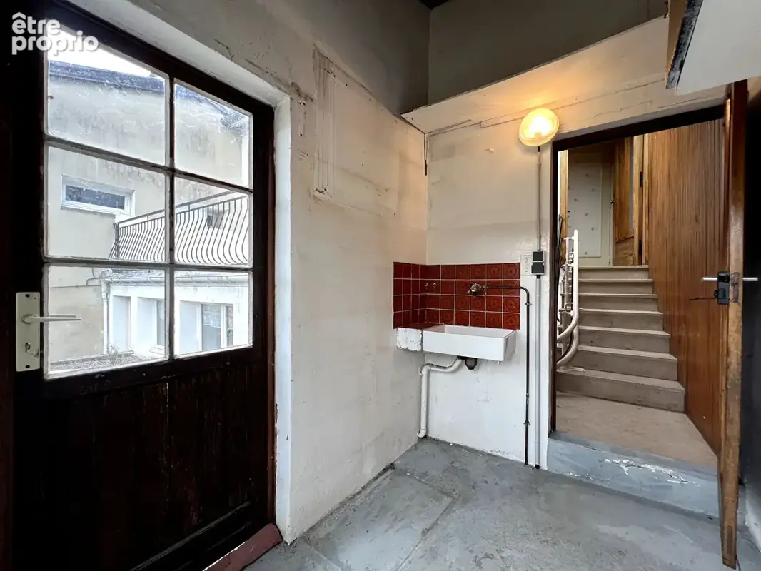 BAR LE DUC : Maison de ville 74 m² à rénover, 4 pièces, 2 chambres, garage, terrasse et jardin - photo 19