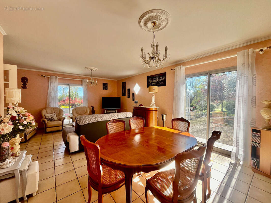 Maison à CASTELMORON-SUR-LOT