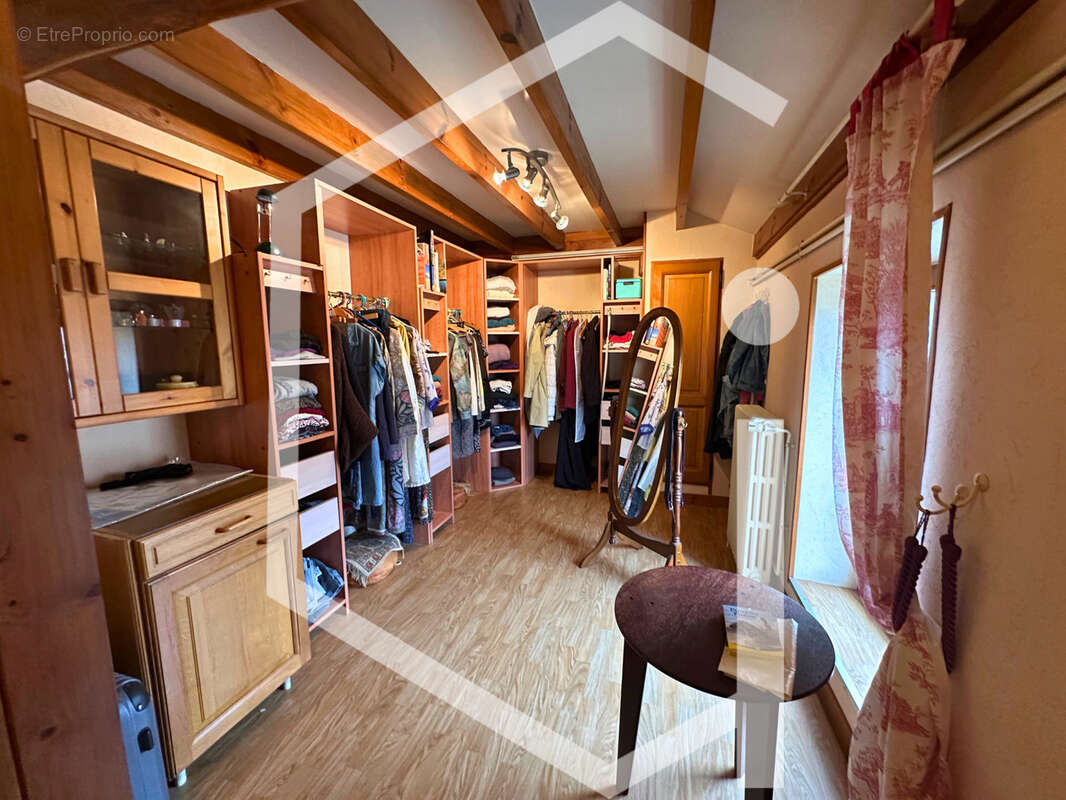 Maison à COSNE-COURS-SUR-LOIRE