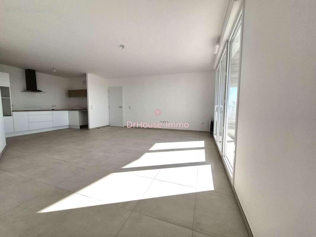 Appartement à LATTES