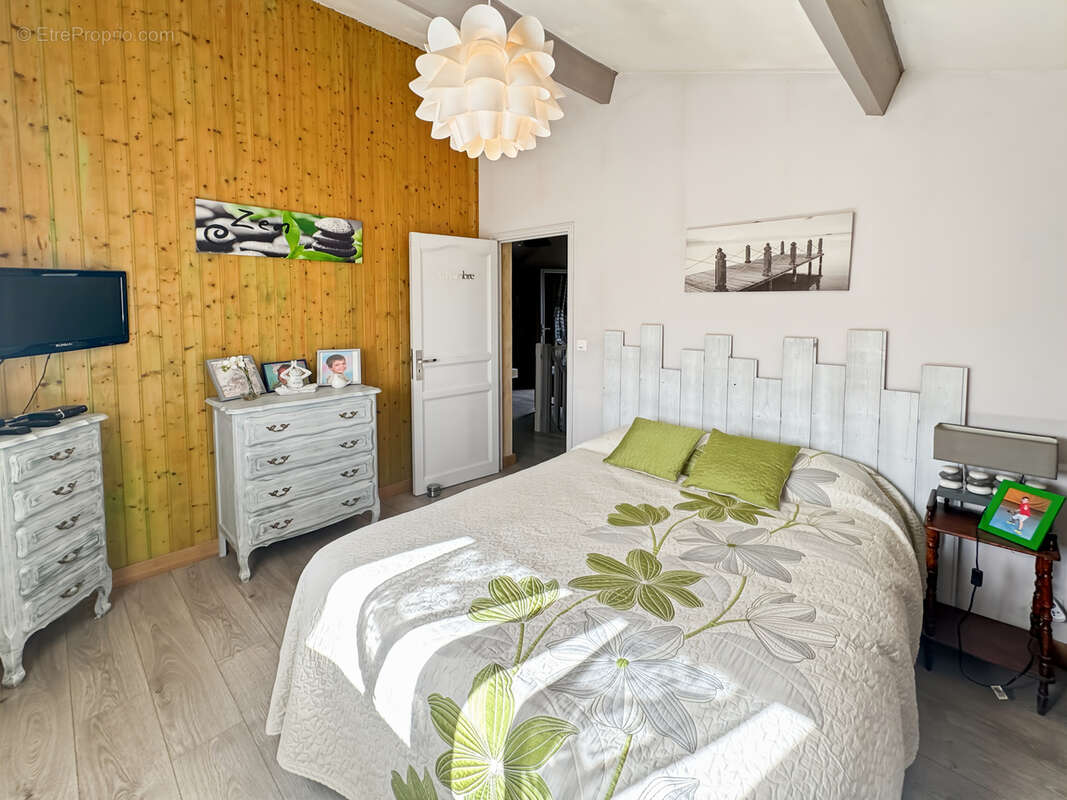 Maison à PAREMPUYRE