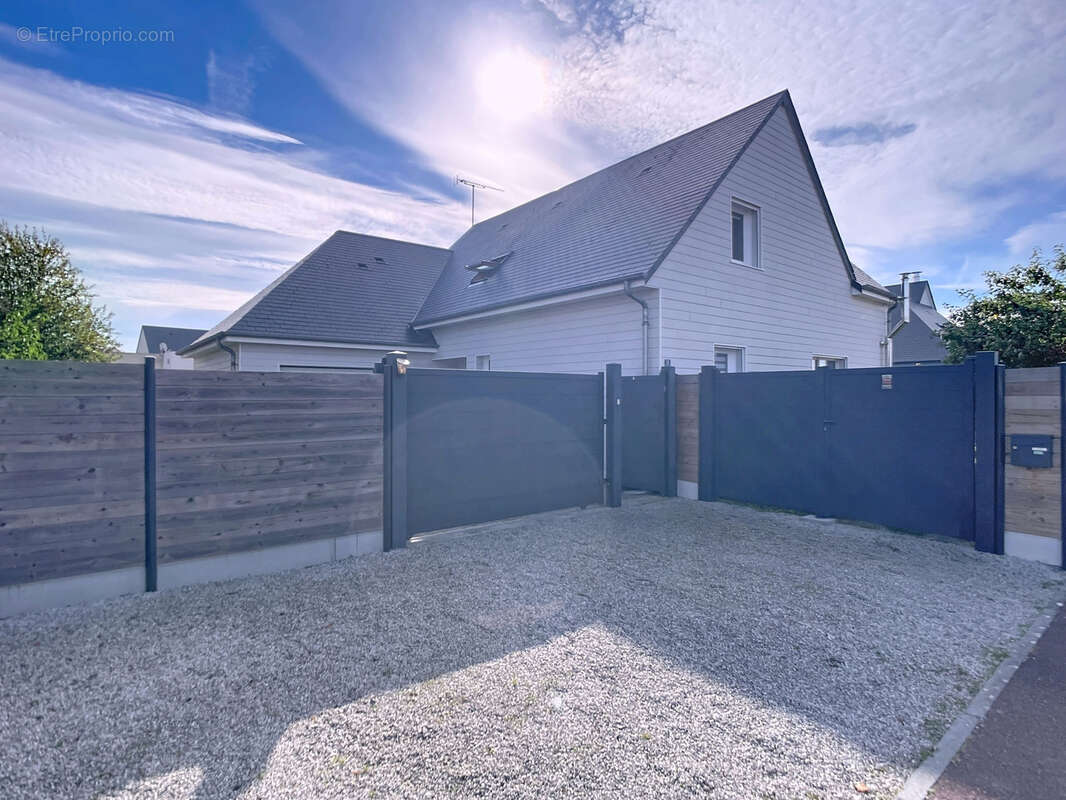 Maison à GOUVILLE-SUR-MER