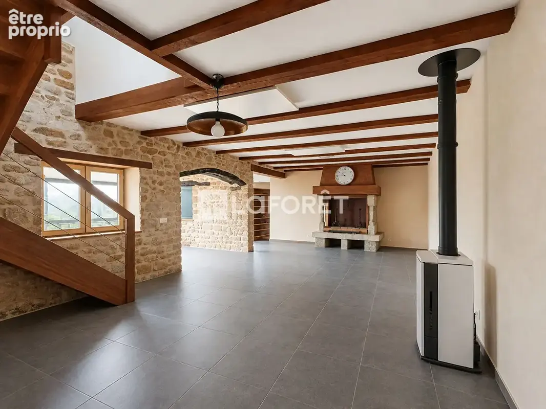 Maison Prat 6 pièce(s) 197 m2 - photo 5