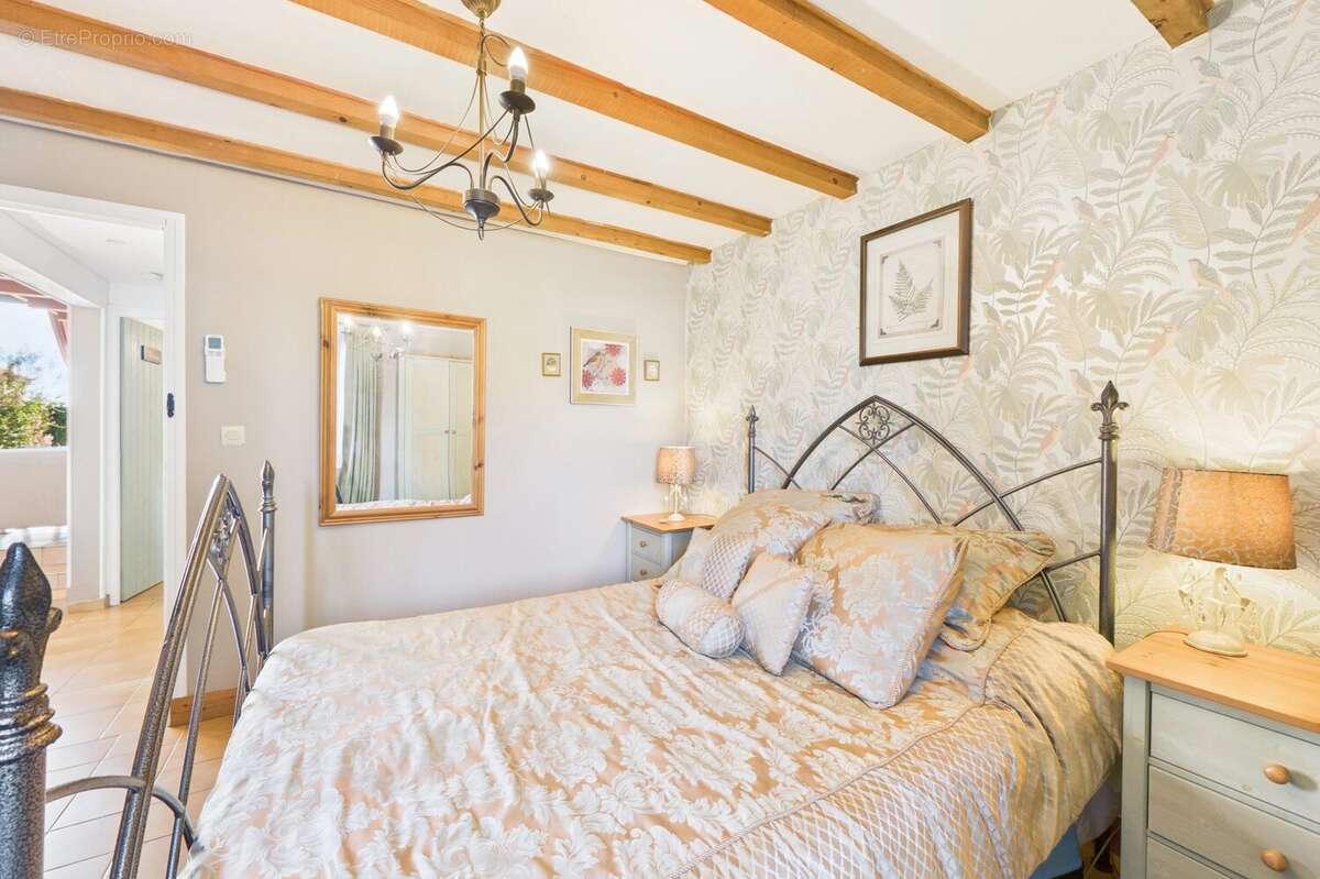 Maison à RAZAC-DE-SAUSSIGNAC