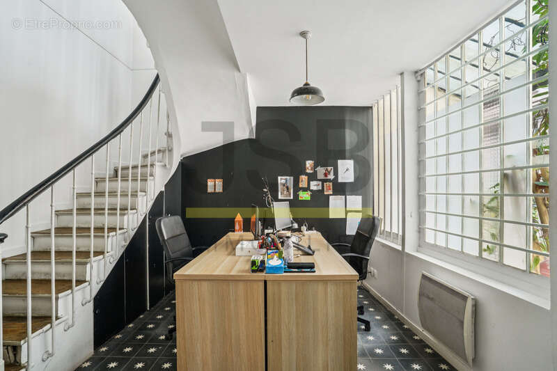 Appartement à PARIS-2E