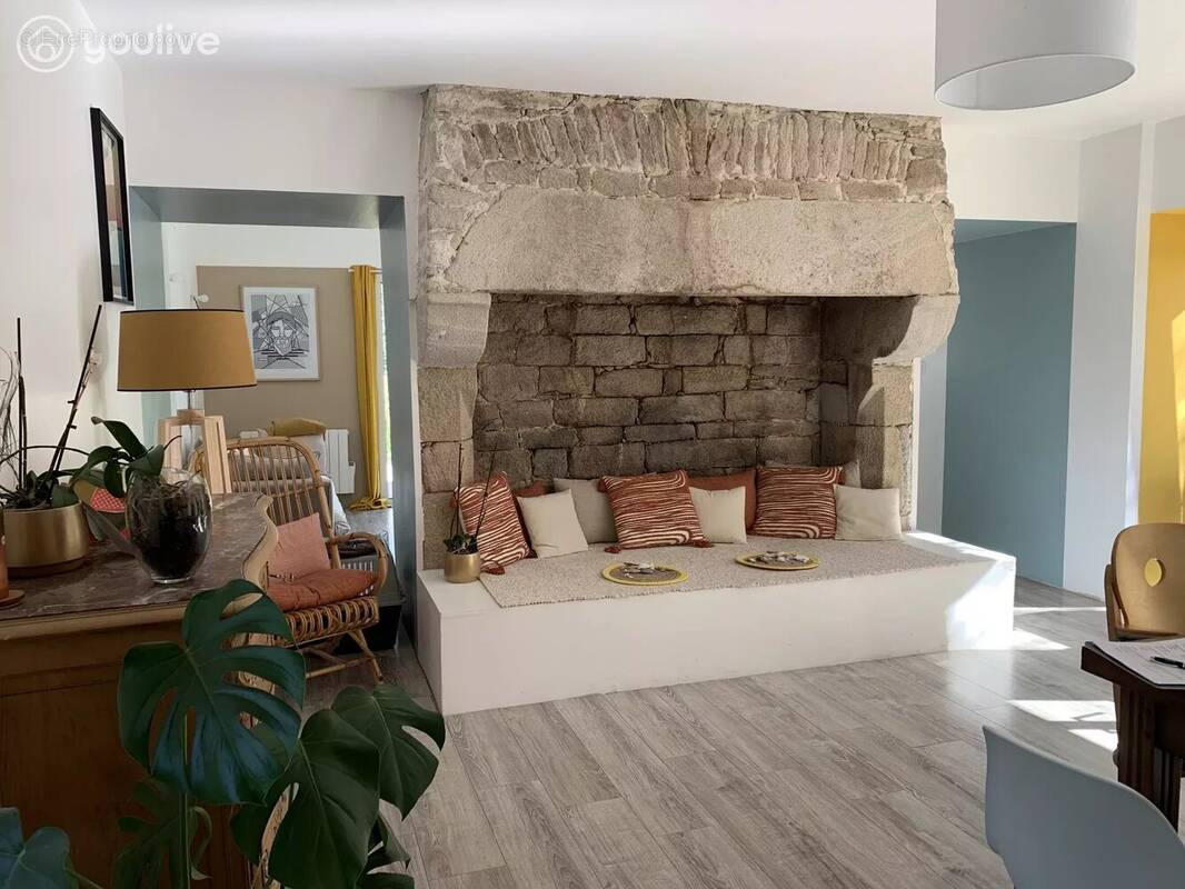 Maison à SAINT-EVARZEC