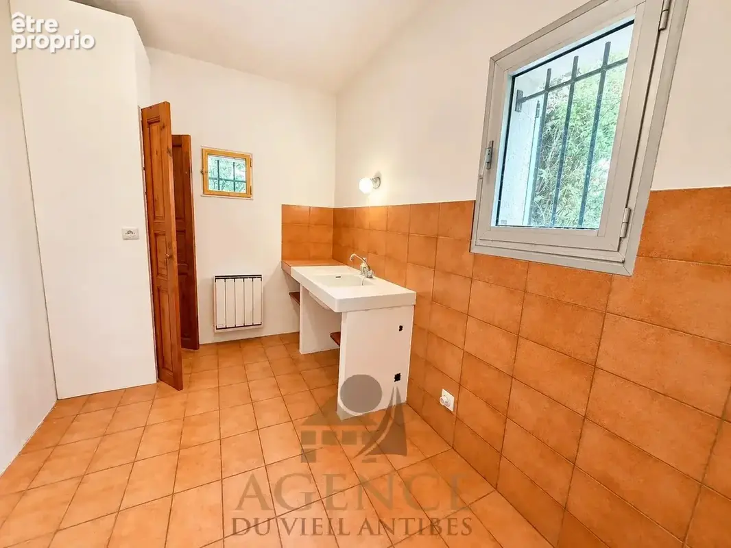 Antibes Suquette Maison avec terrain 2100m2– Authentique propriété en pierre – Environnement privilégié – Fort potentiel – Pisci - photo 8