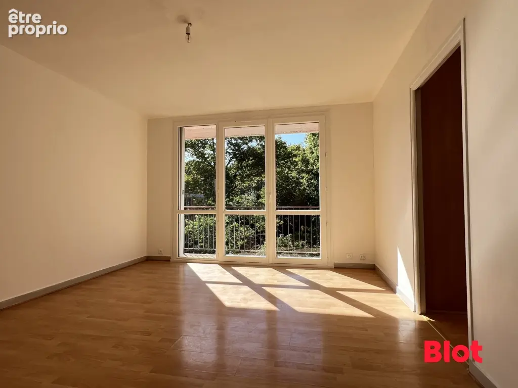 Appartement 4 pièces 73 m² à vendre à Rennes (35200) - photo 2