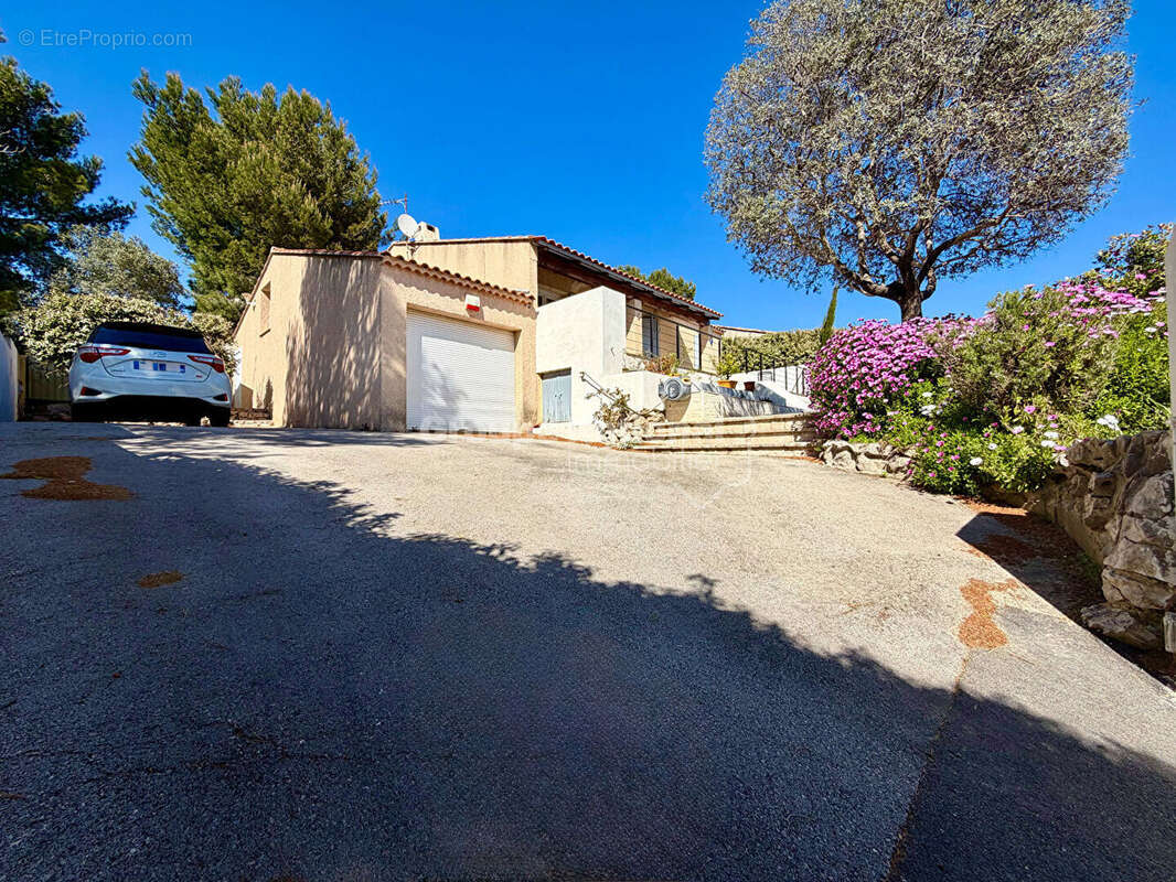 Maison à ENSUES-LA-REDONNE