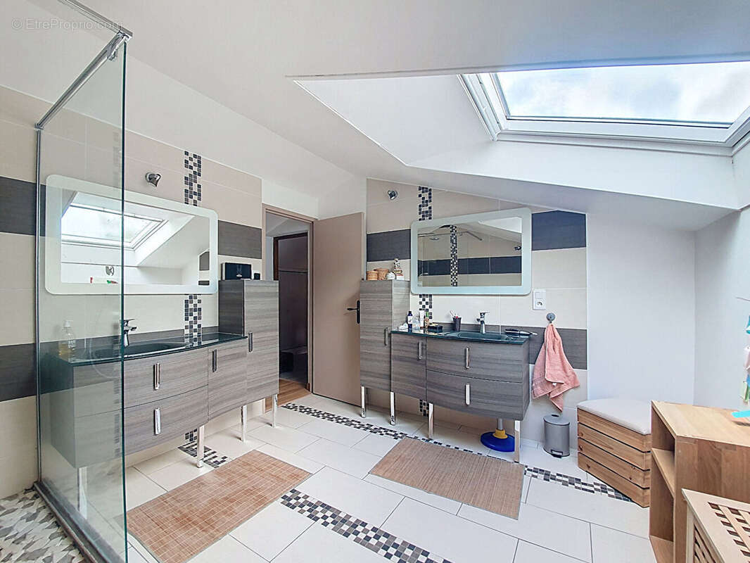 Maison à VILLENEUVE-LES-AVIGNON