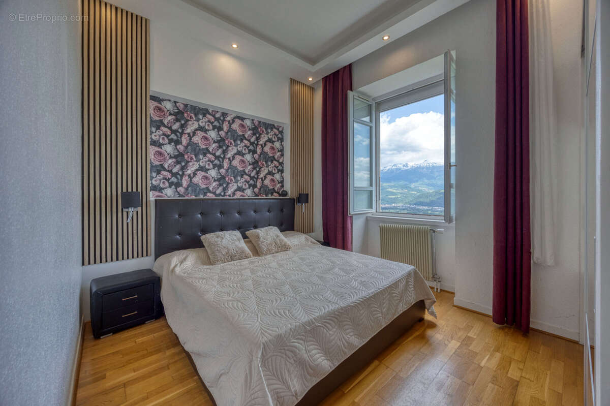 Appartement à CORENC