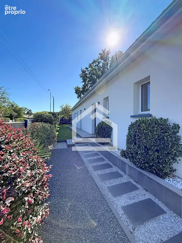 SAINT AUBIN DE MEDOC - Maison contemporaine au Centre-ville, 4 chambres, piscine, garage. - photo 14
