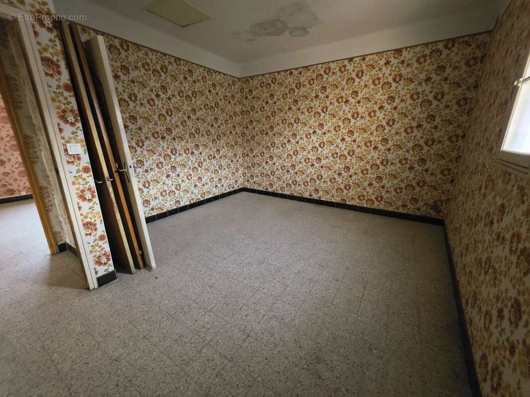 Maison à FOURQUES