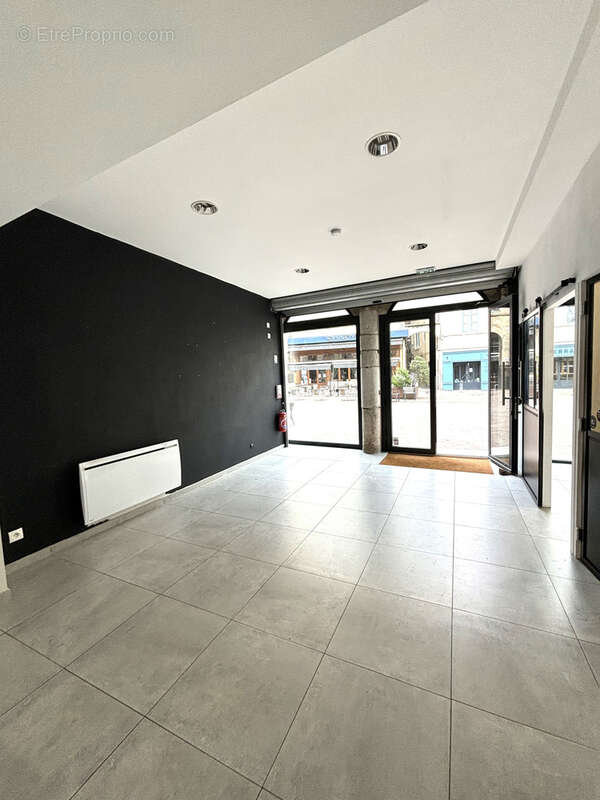 Commerce à ROMANS-SUR-ISERE