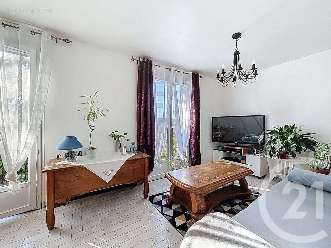 Maison à MALAY-LE-PETIT