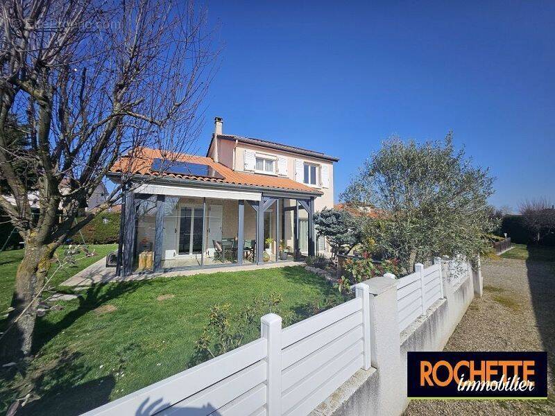 Maison à MONTROND-LES-BAINS