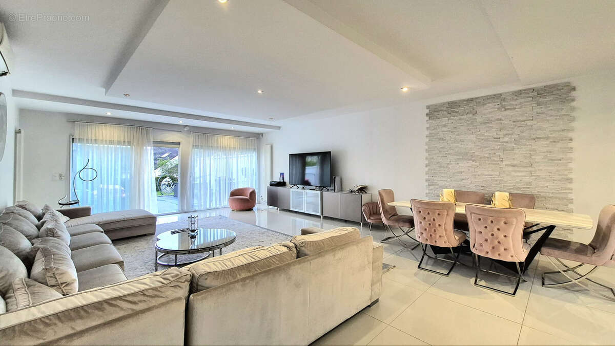 Maison à DEUIL-LA-BARRE