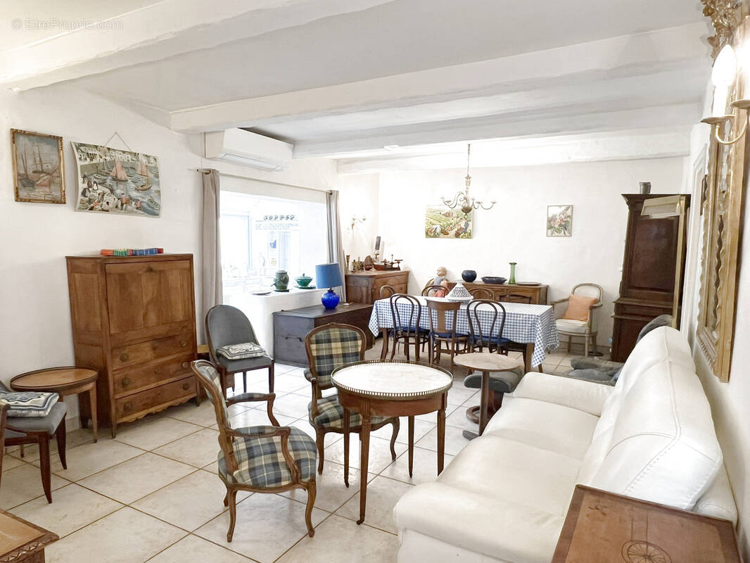 Maison à PLAN-DE-LA-TOUR