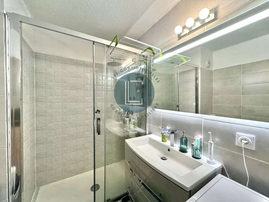 Appartement à LATTES