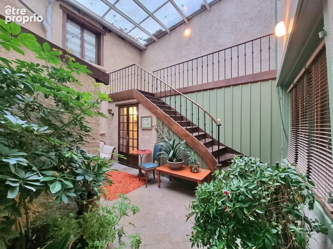 Maison 96 m2 avec local commercial & appartement - photo 2