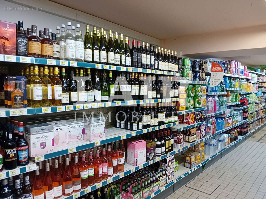 Commerce à FOUGERES