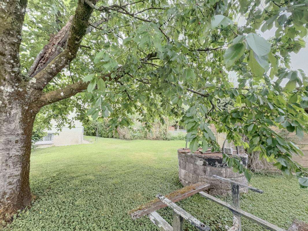 Maison à BRETENIERE