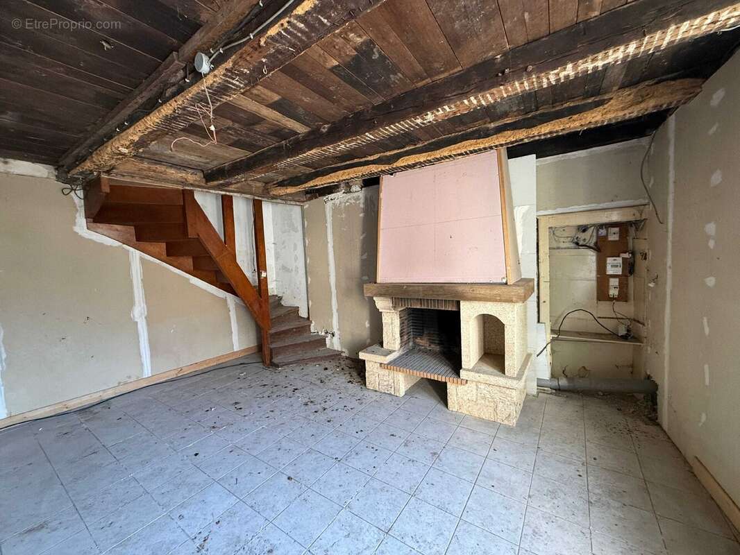 Maison à CHATEAUVILLAIN