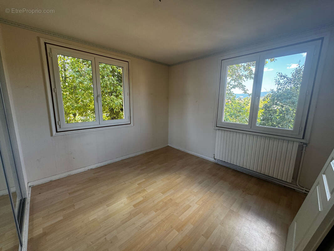 Bien de caractère à Annonay - Quartier recherché - photo 10