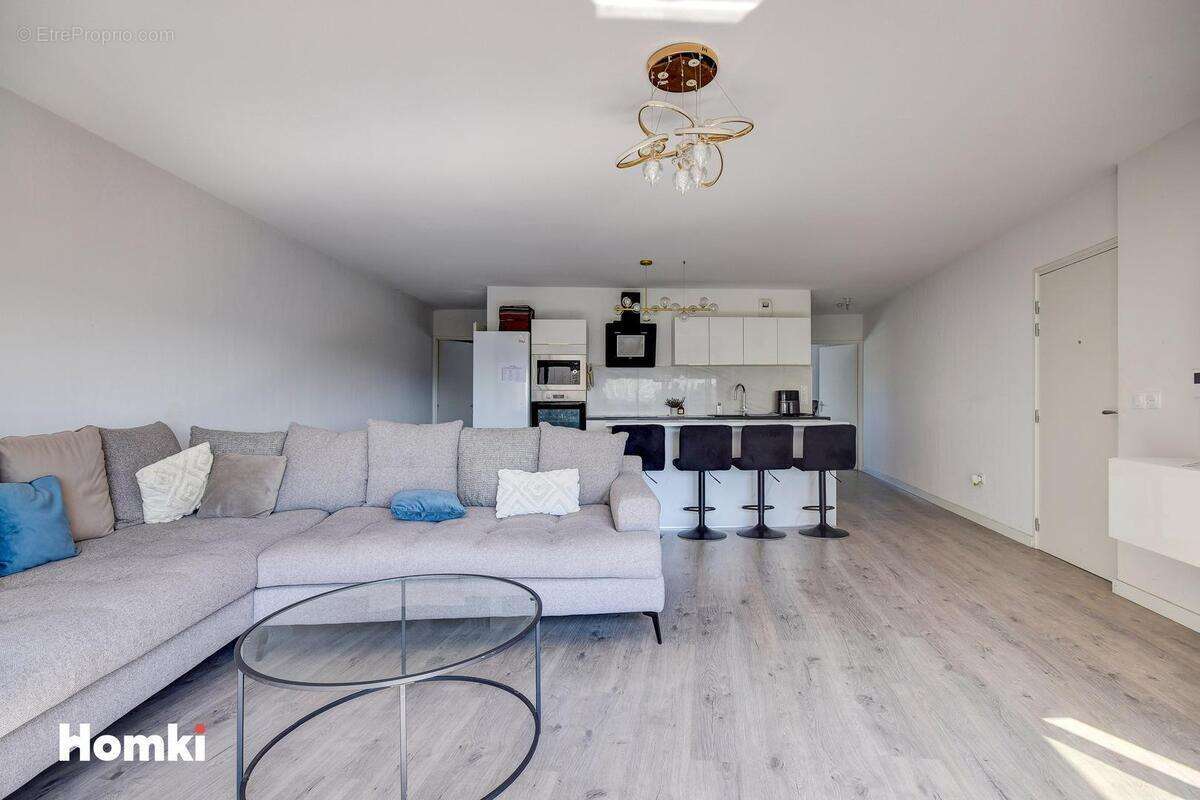 Appartement à MARSEILLE-4E