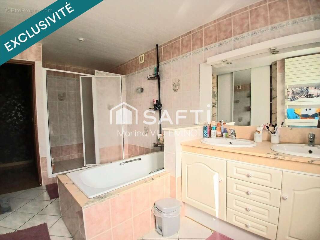 Photo 6 - Maison à ETREPIGNY