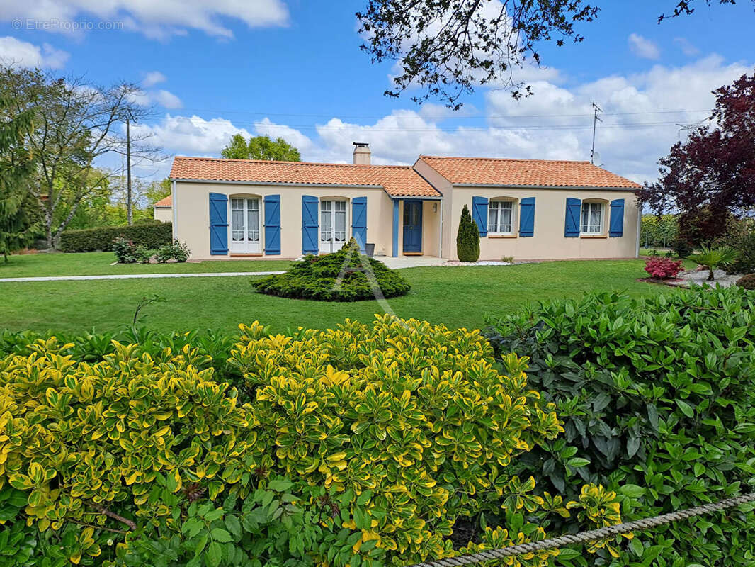 Maison à COMMEQUIERS