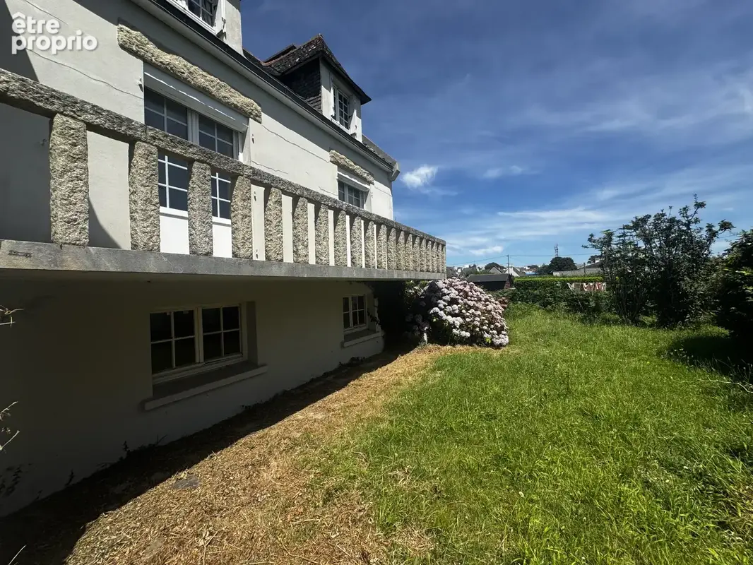 Crozon   Spacieuse maison familiale aux beaux volumes et fort potentiel - photo 11