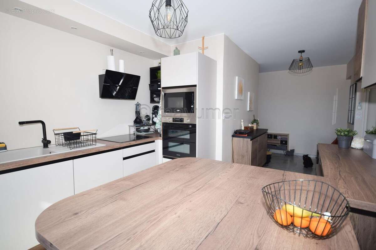 T4/5 en dernier étage Parc DESSUARD 13012 Marseille n°5 - Appartement à MARSEILLE-12E
