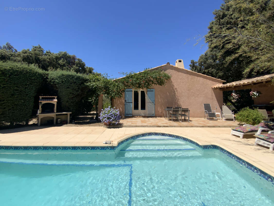 Charmante villa de plain pied avec piscine. - photo 7