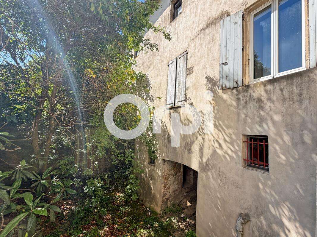 Maison avec terrain attenant À Vendre - photo 2