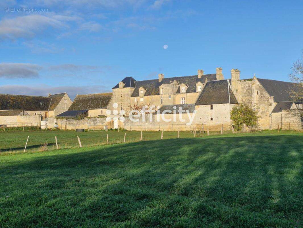 Maison à VIENNE-EN-BESSIN