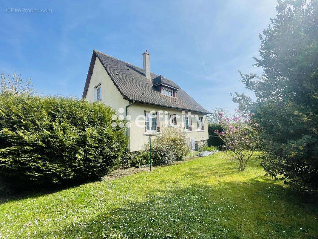 Maison à LE GUE-DE-LA-CHAINE