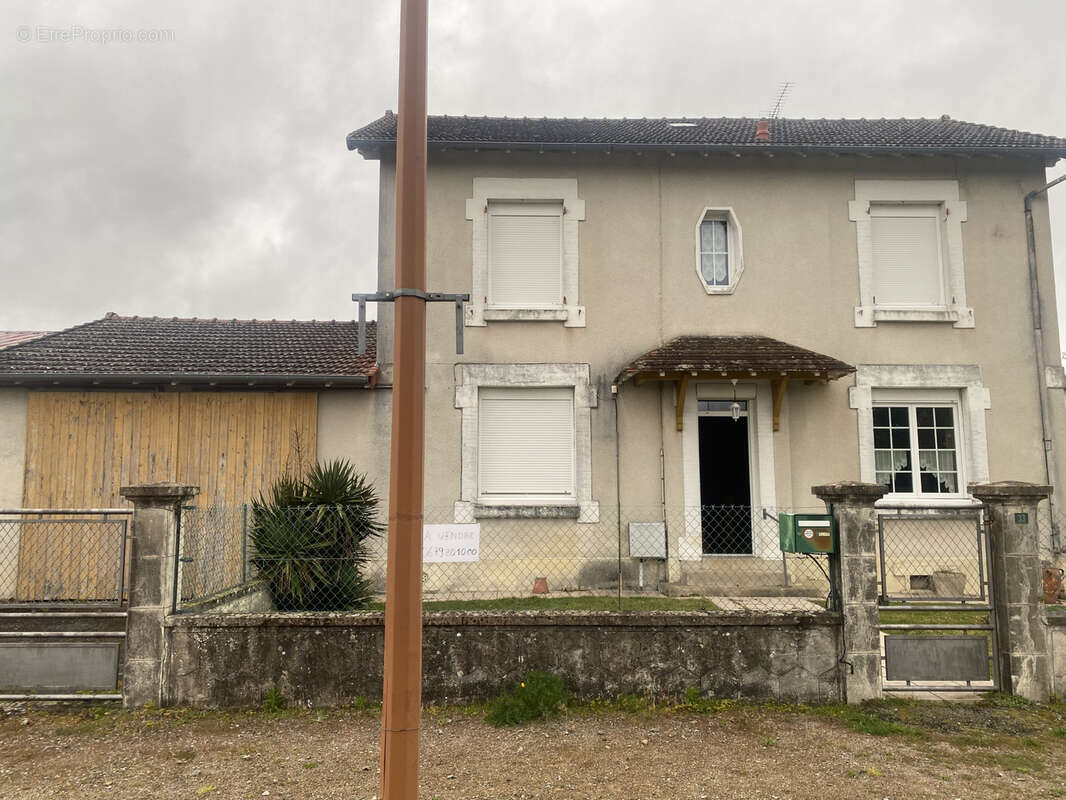 Maison à GAJOUBERT