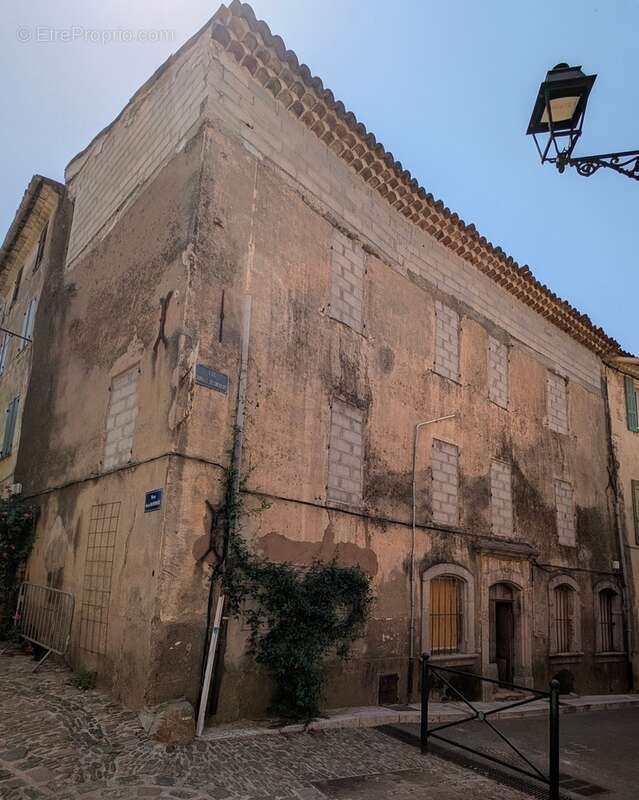 Maison 300 m² à Collobrieres  - photo 2