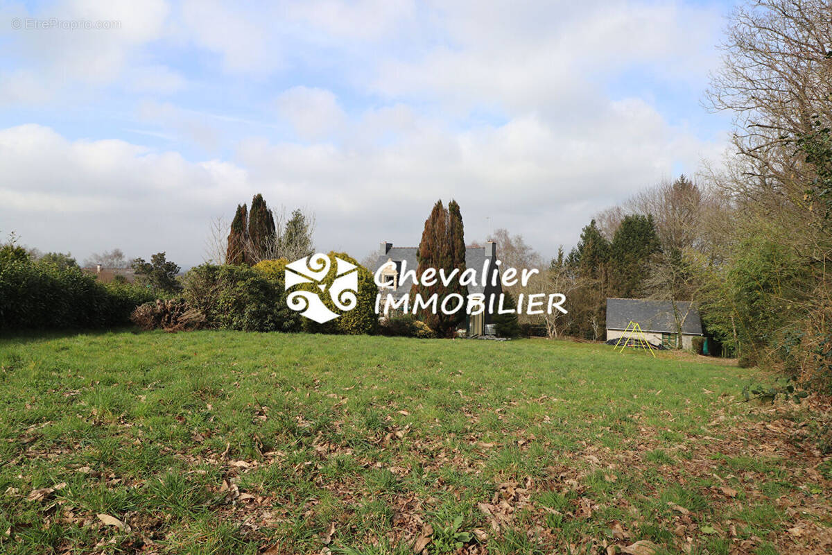 Terrain à MONTERBLANC